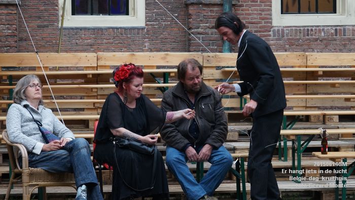 eDSC00055- Er hangt iets in de lucht BelgiE-dag -  kruithuis - 14juni2015 - foto GerardMontE web