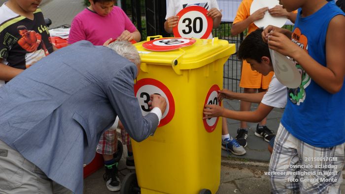 DSC00208- provinciale Actiedag verkeersveiligheid in West - 17 juni 2015 - 17juni2015 - foto GMontE dia