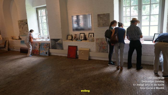 DSC04126- Er hangt iets in de lucht - finissage zondag - 28juni2015 - foto GerardMontE klein