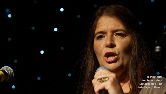 DSC07992- den bosch zingt luisterliedjes - podiem azijnfabriek - 12juli2015 - foto GerardMontE web