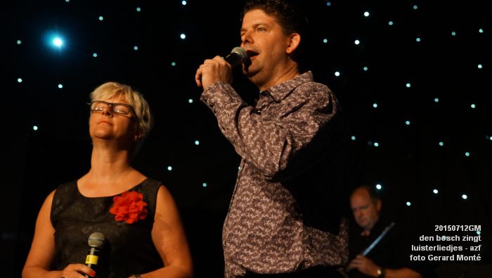 DSC08017- den bosch zingt luisterliedjes - podiem azijnfabriek - 12juli2015 - foto GerardMontE web