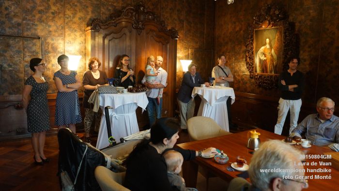 DSC01432- Laura de Vaan wereldkampioen handbike - huldiging stadhuis - 4aug2015 - foto GerardMontE web