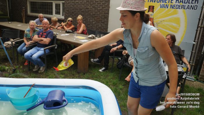 DSC05323- Het wordt weer zon dag - podium Azijnfabriek - 30aug2015 - foto GerardMontE web