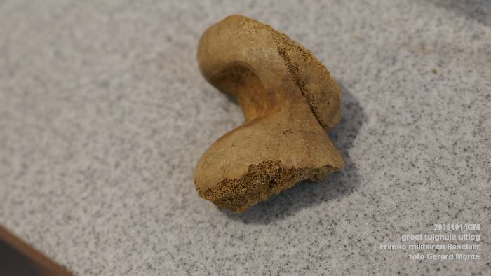 DSC05497- groot tuighuis - uitleg Franse militairen Baselaar - Constance van der Linde - 14okt2015 - foto GerardMontE web