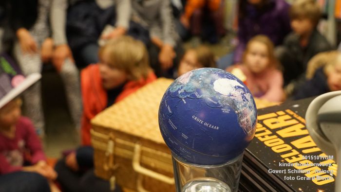 DSC05191- boekhandel Heinen kinderboekenweek Govert Schilling - 11okt2015 - foto GerardMontE web