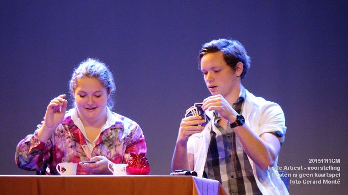 DSC03987- Kw1c Artiest - Pesten is geen kaartspel - voorstelling - 11nov2015 - foto GerardMontE web