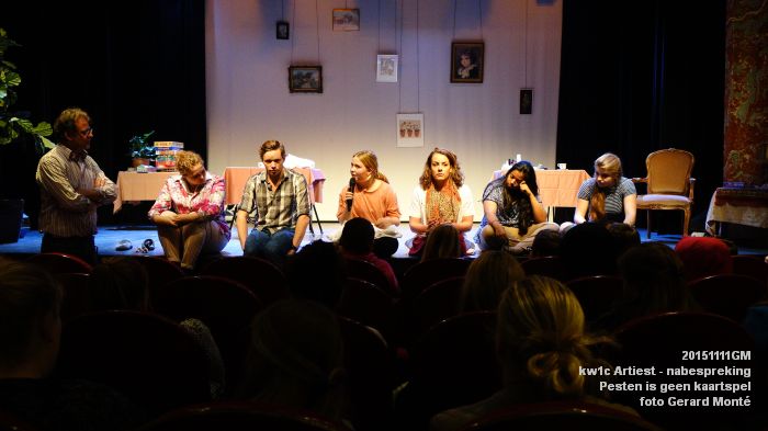 DSC04045- Kw1c Artiest - Pesten is geen kaartspel - nabespreking - 11nov2015 - foto GerardMontE web