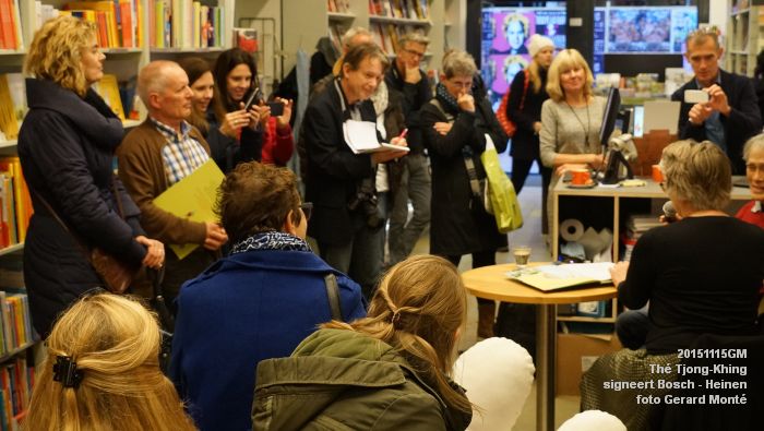 DSC02001- heinen ThE Tjong-Khing signeert Bosch - 15nov2015 - foto GerardMontE web DSC02001- heinen ThE Tjong-Khing signeert Bosch - 15nov2015 - foto GerardMontE web