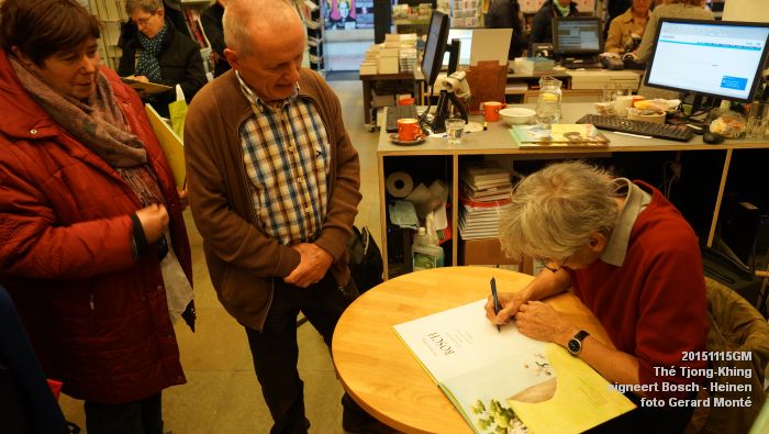 DSC02018- heinen ThE Tjong-Khing signeert Bosch - 15nov2015 - foto GerardMontE web DSC02018- heinen ThE Tjong-Khing signeert Bosch - 15nov2015 - foto GerardMontE web