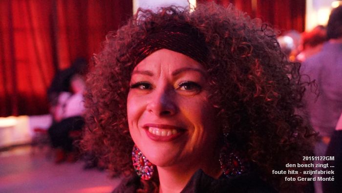 DSC03854- den bosch zingt foute hits 2 azijnfabriek - 22nov2015 - foto GerardMontE web