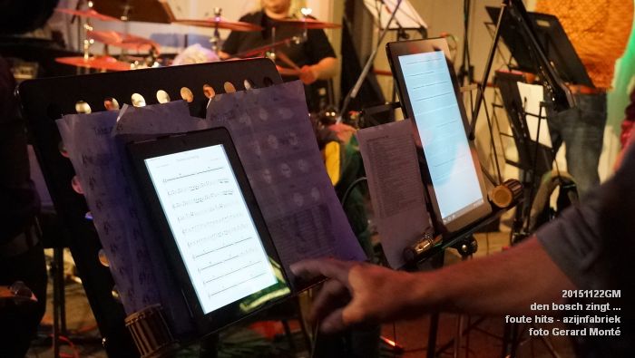 DSC03872- den bosch zingt foute hits 2 azijnfabriek - 22nov2015 - foto GerardMontE web