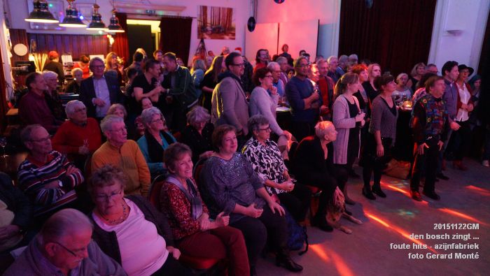 DSC03874- den bosch zingt foute hits 2 azijnfabriek - 22nov2015 - foto GerardMontE web