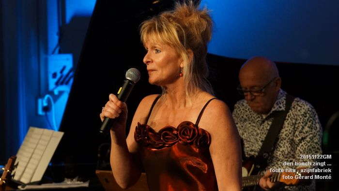 DSC03903- den bosch zingt foute hits 2 azijnfabriek - 22nov2015 - foto GerardMontE web