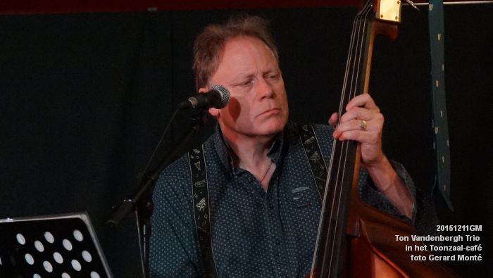 DSC06719- Ton Vandenbergh Trio in de Toonzaal - 10dec2015 - foto GerardMontE web