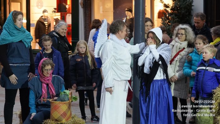 0aDSC09210- Levend kerstverhaal op het Kerkpleintje - Grote Kerk - 22dec2015 - foto GerardMontE web