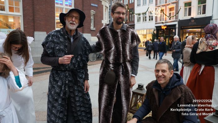 DSC09185- Levend kerstverhaal op het Kerkpleintje - Grote Kerk - 22dec2015 - foto GerardMontE web