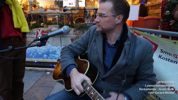 DSC09219- Levend kerstverhaal op het Kerkpleintje - Grote Kerk - 22dec2015 - foto GerardMontE web