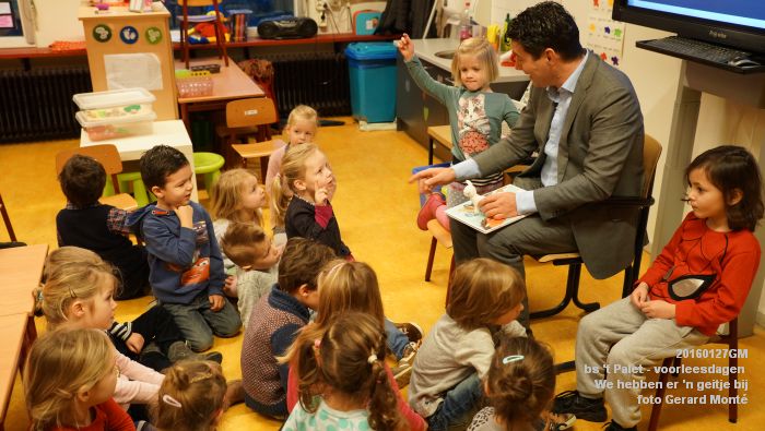 DSC01906- bs t Palet - de nationale voorleesdagen We hebben er een geitje bij - 27jan2016 - foto GerardMontE web DSC01906- bs t Palet - de nationale voorleesdagen We hebben er een geitje bij - 27jan2016 - foto GerardMontE web
