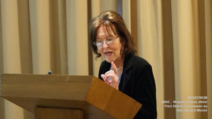 DSC08046- boekpresentatie Vroom frivool vilein door Pien Storm van Leeuwen ea JBAC.- 28feb2016 - foto GerardMontE web