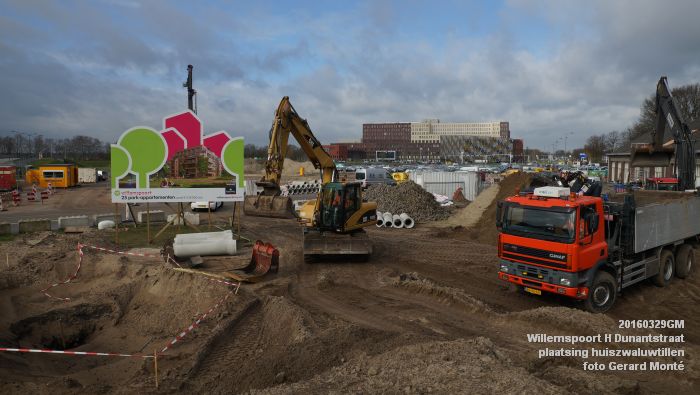 DSC02053- Willemspoort - huiszwaluwtillen geplaatst - Henri Dunantstraat - 29maart2016 - foto GerardMontE web