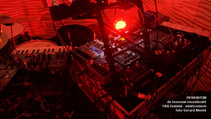 DSC09897- de toonzaal muziekcafe FAQ-festvial - 7april2016 - foto GerardMontE web
