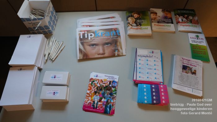 fDSC02654- bieb bovenkamer - Paula God  hooggevoelige kinderen - 21april2016 - foto GerardMontE web