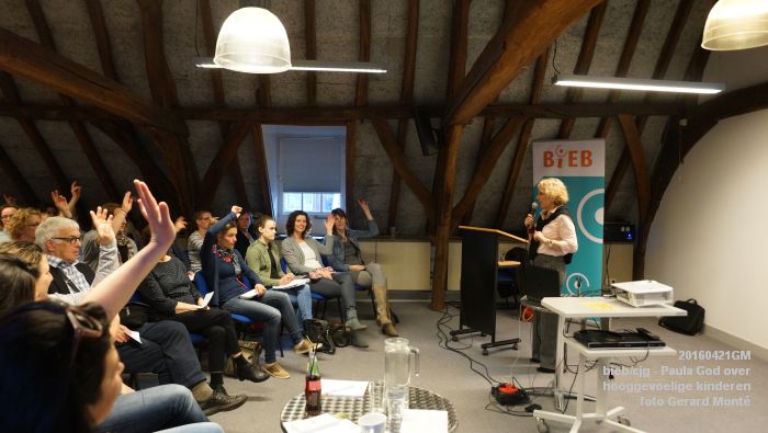 fDSC02665- bieb bovenkamer - Paula God  hooggevoelige kinderen - 21april2016 - foto GerardMontE web