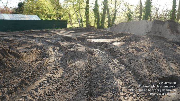 DSC02251- archeologisch onderzoek 19e-eeuws boerderij Rosmalen - 19april2016 - foto GerardMontE web DSC02251- archeologisch onderzoek 19e-eeuws boerderij Rosmalen - 19april2016 - foto GerardMontE web