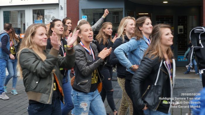 DSC08820- Huldiging Dames 1 en technische staf Hockey Club Den Bosch - 16mei2016 - foto GerardMontE web DSC08820- Huldiging Dames 1 en technische staf Hockey Club Den Bosch - 16mei2016 - foto GerardMontE web