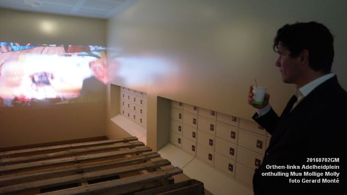 DSC03826- Orthen-links Villa Orthen Adelheidplein - onthulling kunstwerk Mus Mollige Molly - 2juli2016 - foto GerardMontE web