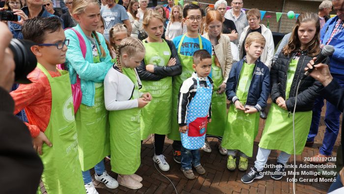 DSC03847- Orthen-links Villa Orthen Adelheidplein - onthulling kunstwerk Mus Mollige Molly - 2juli2016 - foto GerardMontE web