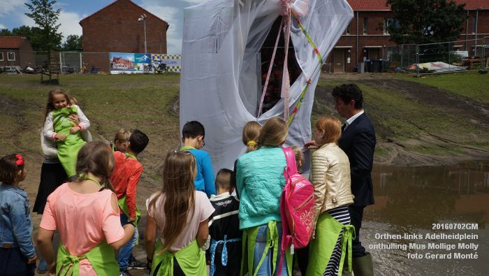 DSC03858- Orthen-links Villa Orthen Adelheidplein - onthulling kunstwerk Mus Mollige Molly - 2juli2016 - foto GerardMontE web