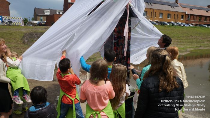 DSC03862- Orthen-links Villa Orthen Adelheidplein - onthulling kunstwerk Mus Mollige Molly - 2juli2016 - foto GerardMontE web