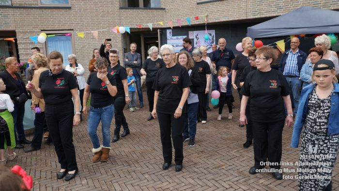 DSC03889- Orthen-links Villa Orthen Adelheidplein - onthulling kunstwerk Mus Mollige Molly - 2juli2016 - foto GerardMontE web