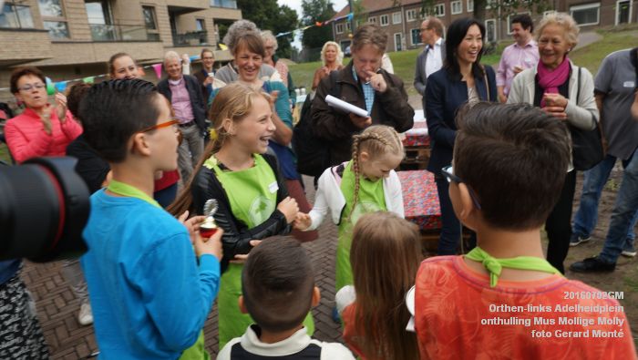 DSC03901- Orthen-links Villa Orthen Adelheidplein - onthulling kunstwerk Mus Mollige Molly - 2juli2016 - foto GerardMontE web