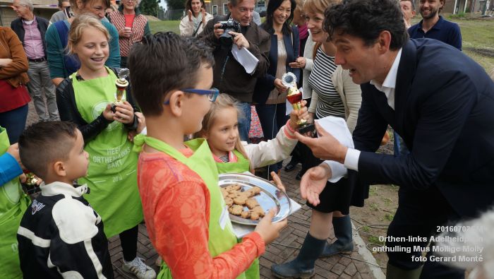 DSC03905- Orthen-links Villa Orthen Adelheidplein - onthulling kunstwerk Mus Mollige Molly - 2juli2016 - foto GerardMontE web