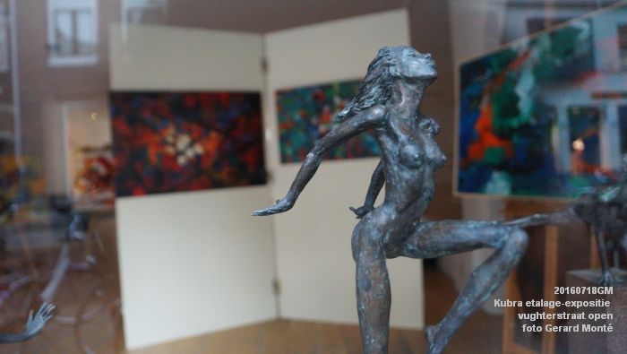 DSC07244- stichting Kubra etalage-expositie vughterstraatopen - 18juli2016 - foto GerardMontE web DSC07244- stichting Kubra etalage-expositie vughterstraatopen - 18juli2016 - foto GerardMontE web