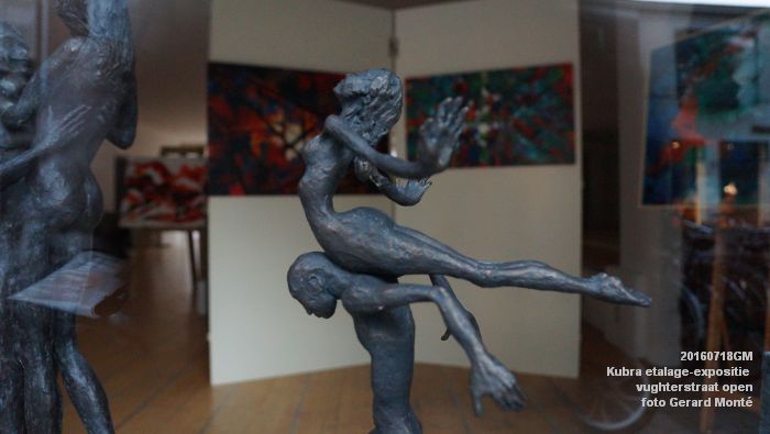 DSC07245- stichting Kubra etalage-expositie vughterstraatopen - 18juli2016 - foto GerardMontE web DSC07245- stichting Kubra etalage-expositie vughterstraatopen - 18juli2016 - foto GerardMontE web