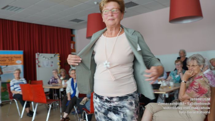 fDSC01237- Zomerschool55+ SaSdenbosch - slotmiddag met modeshow - 12aug2016 -  foto GerardMontE web