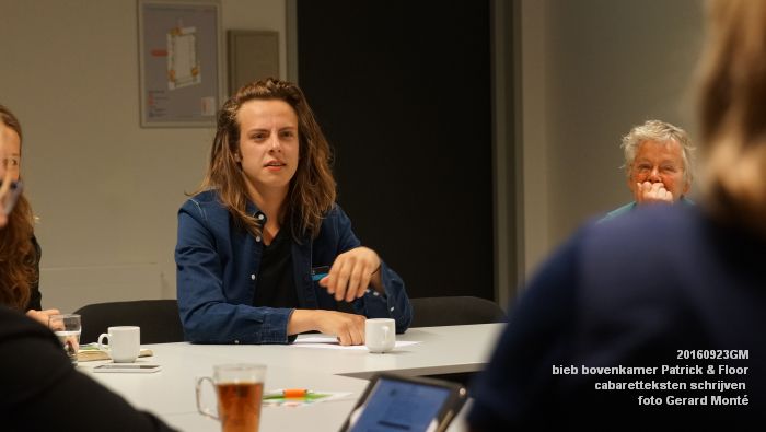 DSC05255- bieb bovenkamer workshop cabaretteksten schrijven Patrick en Floor - 23september2016 -  foto GerardMontE web