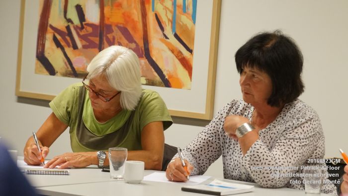 DSC05259- bieb bovenkamer workshop cabaretteksten schrijven Patrick en Floor - 23september2016 -  foto GerardMontE web