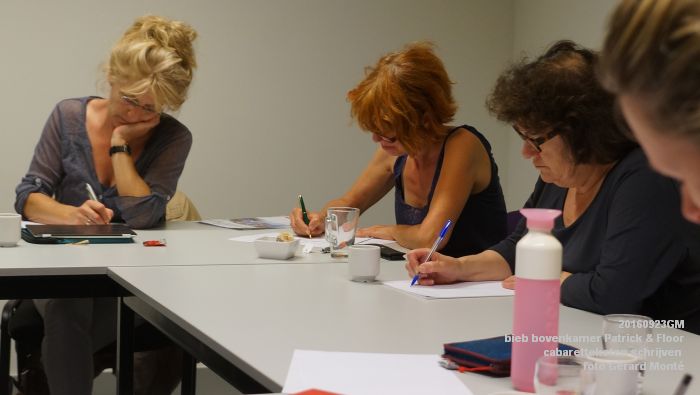 DSC05261- bieb bovenkamer workshop cabaretteksten schrijven Patrick en Floor - 23september2016 -  foto GerardMontE web