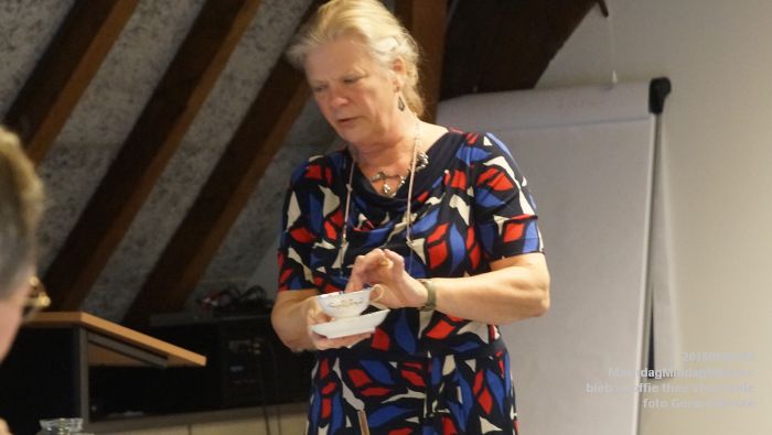 DSC06048- bieb bovenkamer MaandagMiddagMatinee - Koffie thee chocolade - 26september2016 -  foto GerardMontE web