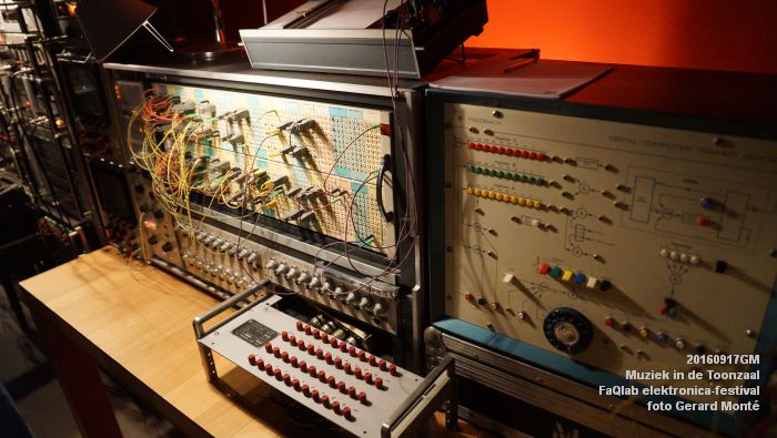 DSC04227- Muziek in de Toonzaal - FaQlab elektronica - 17september2016 -  foto GerardMontE web
