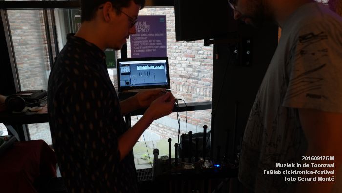 DSC04236- Muziek in de Toonzaal - FaQlab elektronica - 17september2016 -  foto GerardMontE web