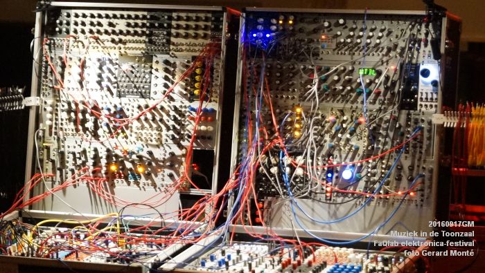 DSC04262- Muziek in de Toonzaal - FaQlab elektronica = 17september2016 -  foto GerardMontE web