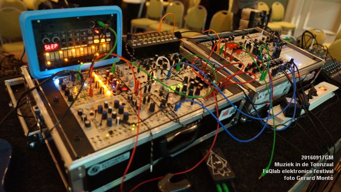 DSC04274- Muziek in de Toonzaal - FaQlab elektronica = 17september2016 -  foto GerardMontE web