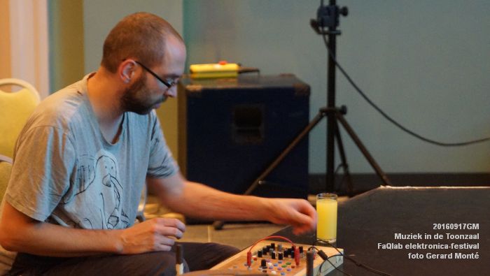 DSC04276- Muziek in de Toonzaal - FaQlab elektronica = 17september2016 -  foto GerardMontE web