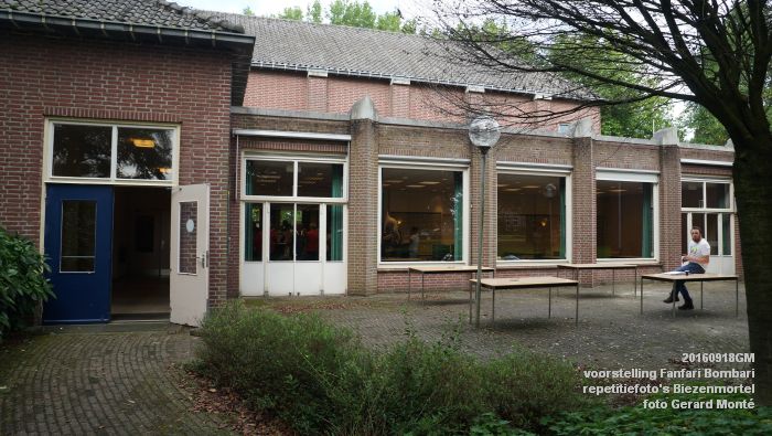 DSC04340- voorstelling Fanfari Bombari - repetitiefotos Biezenmortel- 18september2016 -  foto GerardMontE web