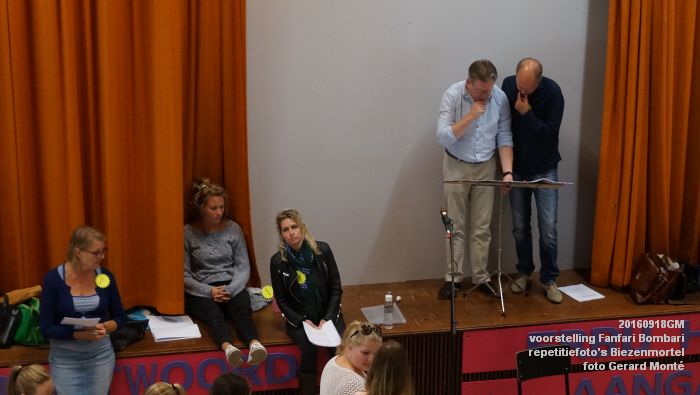 DSC04370- voorstelling Fanfari Bombari - repetitiefotos Biezenmortel- 18september2016 -  foto GerardMontE web